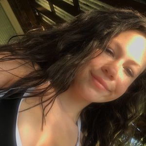 Meet your Posher, Courtney